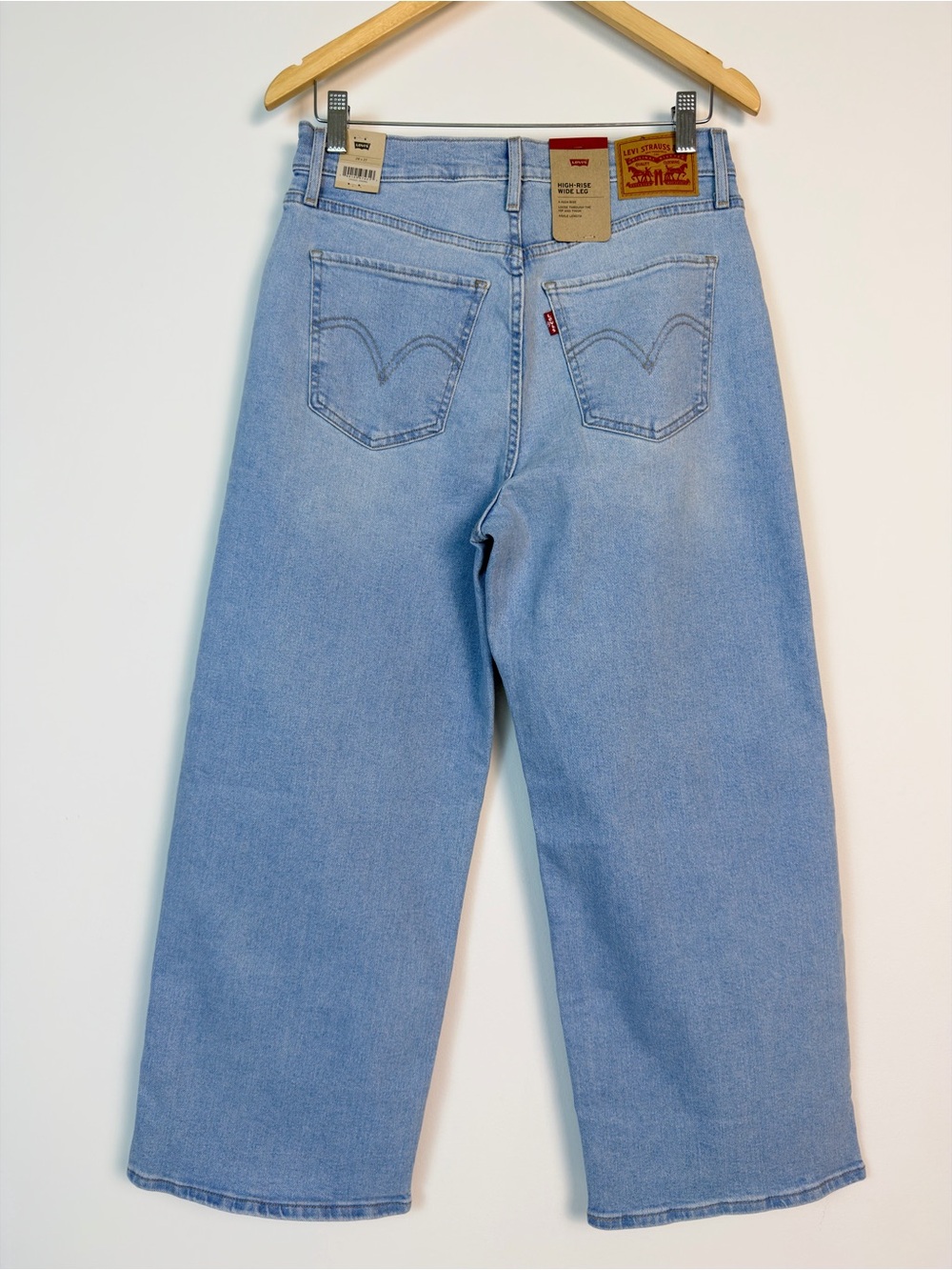 Levi’s High Rise Wide Leg Jeans NWT Light Wash Ankle Length
